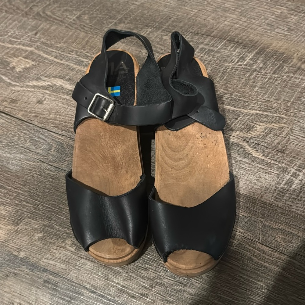 Clogs